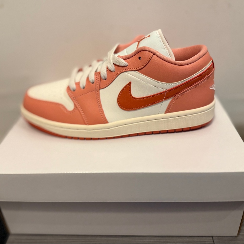 Nike Air Jordan 1 Low - NIB